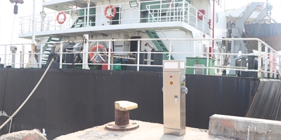 船舶節能充電新方式：碼頭船舶岸電箱