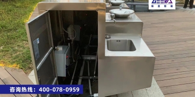 極亞智能自助加水機(jī)，為龍江水幕廣場帶來便捷的飲水服務(wù)！